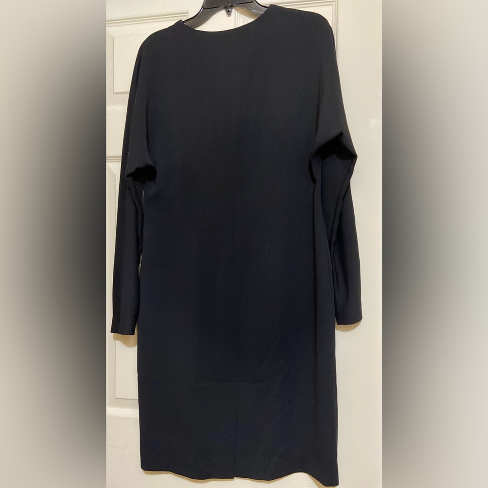 Black dress by Yansi Fugel